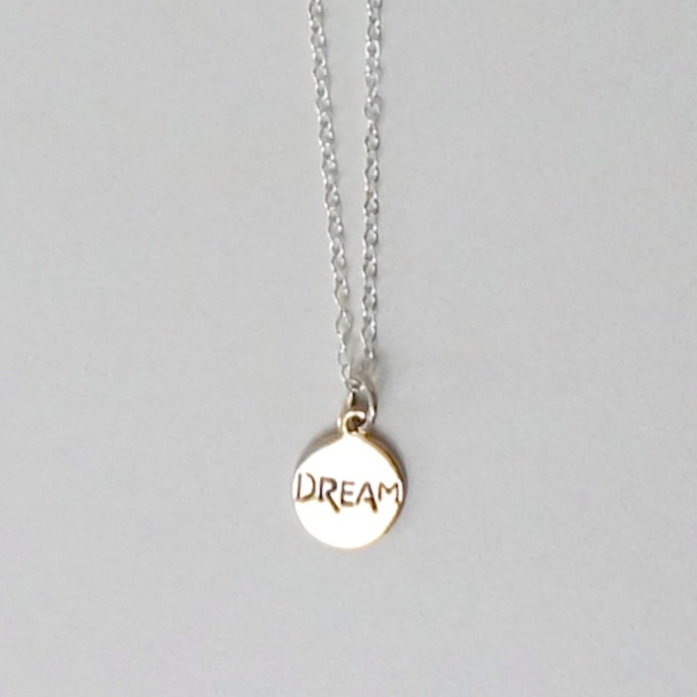 VINTAGE 1970S SILVER DREAM NECKLACE New Chain